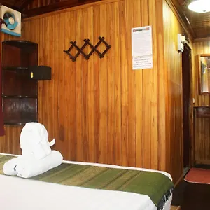 https://apple-guesthouse.hotelsluangprabang.com